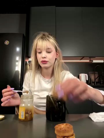 BellaSecrett live cam screenshot females on ReplayHer – Replays, Highlights & Live Cams — screenshot #1